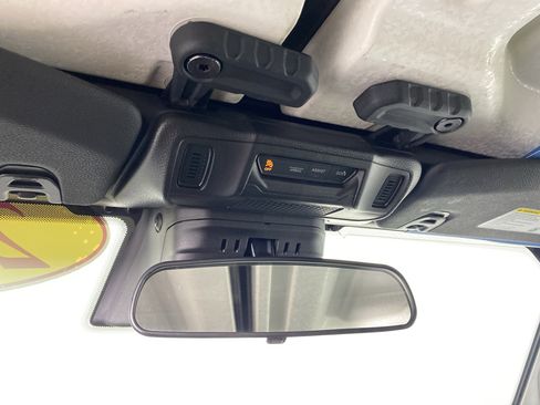 Used 2025 Jeep Wrangler Sahara image 26