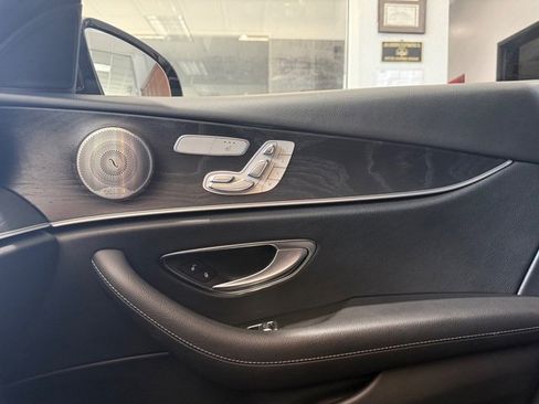 Used 2019 Mercedes-Benz E 300 Sedan image 14