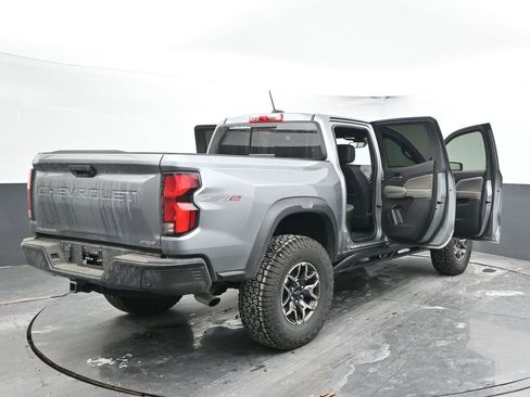 Used 2024 Chevrolet Colorado ZR2 w/ ZR2 Convenience Package III AWD/4WD image 56