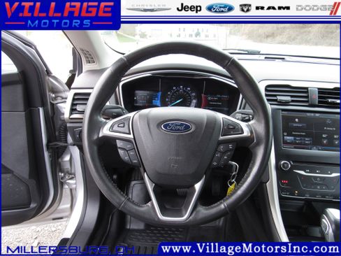 Used 2014 Ford Fusion SE w/ Equipment Group 202A image 12