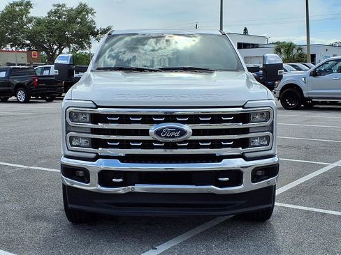 Used 2024 Ford F350 4x4 Crew Cab Super Duty image 2