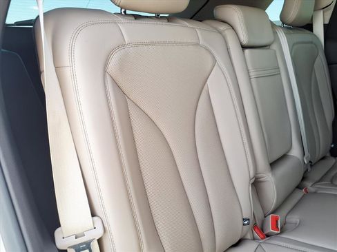 Used 2021 Lincoln Nautilus Reserve w/ Equipment Group 201A image 15