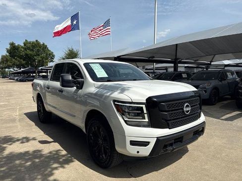 Certified 2023 Nissan Titan SV w/ SV Convenience Package AWD/4WD image 8