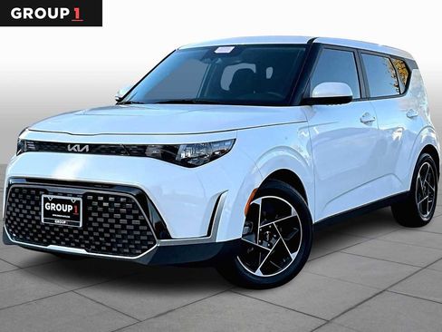 Certified 2023 Kia Soul EX image 1