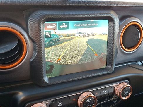 Used 2021 Jeep Gladiator Mojave w/ Dual Top Group image 18