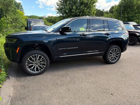 New 2026 Jeep Grand Cherokee Summit AWD/4WD image 4