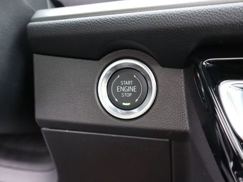 New 2026 Chevrolet Traverse LT w/ Sun and Wheel Package image 17