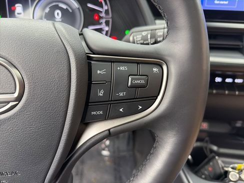 Used 2024 Lexus UX 250h AWD w/ Premium Package image 14