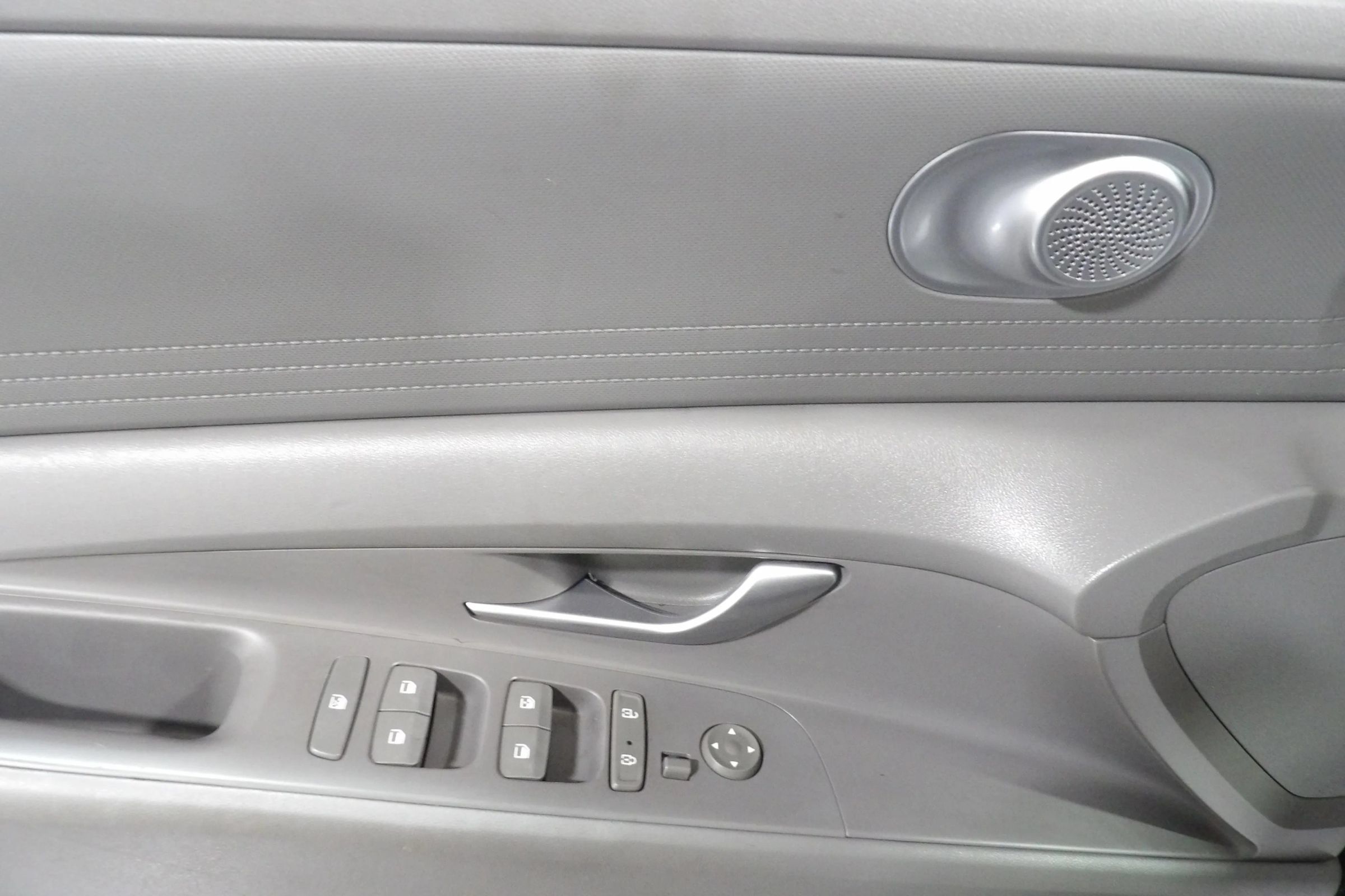 Used 2022 Hyundai Elantra SEL FWD image 7