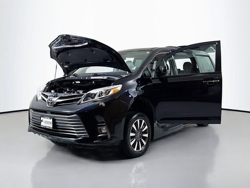 Used 2018 Toyota Sienna Limited FWD image 20