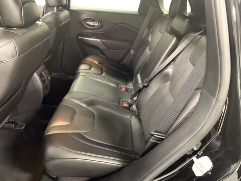 Used 2019 Jeep Cherokee High Altitude AWD/4WD image 21