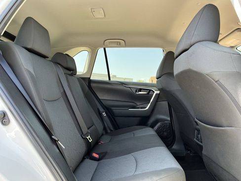Used 2024 Toyota RAV4 XLE FWD image 27