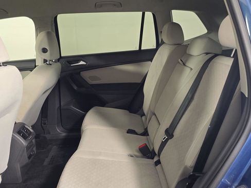 Used 2019 Volkswagen Tiguan S w/ Driver Assistance Package AWD/4WD image 9