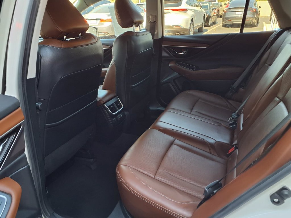 Used 2020 Subaru Outback Touring AWD/4WD image 22