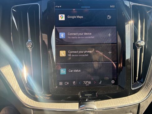 Certified 2025 Volvo XC60 B5 Plus image 10