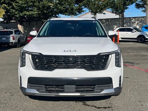 Certified 2024 Kia Sorento S image 4
