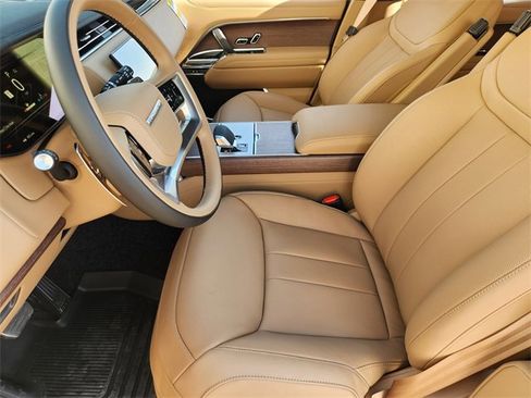 New 2026 Land Rover Range Rover SE image 9