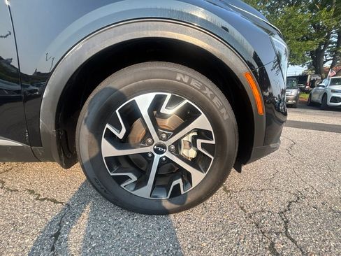 Used 2024 Kia Sportage EX FWD image 26