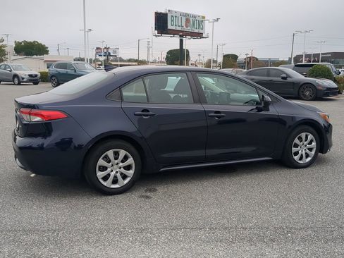 Used 2022 Toyota Corolla LE image 13