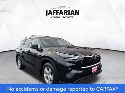 Certified 2022 Toyota Highlander LE