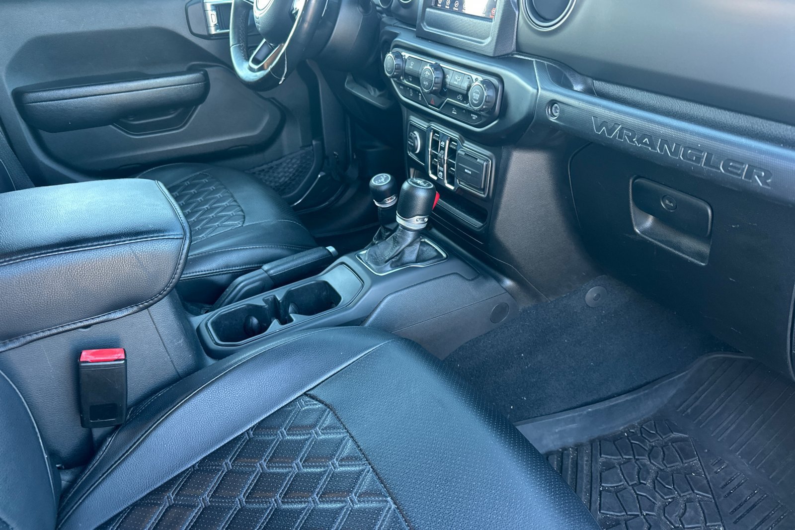 Used 2021 Jeep Wrangler Unlimited Sport AWD/4WD image 19