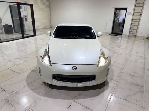 Used 2013 Nissan 370Z Touring w/ Sport Pkg RWD image 2