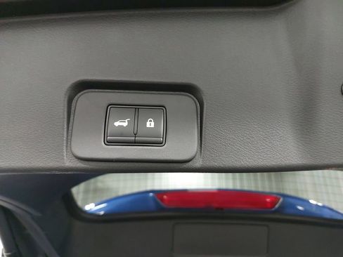 Used 2023 Nissan Rogue SV w/ SV Premium B Package image 13