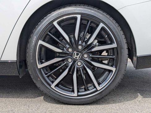 Used 2024 Honda Accord Touring image 14