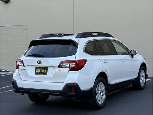 Used 2019 Subaru Outback 2.5i Premium AWD/4WD image 6
