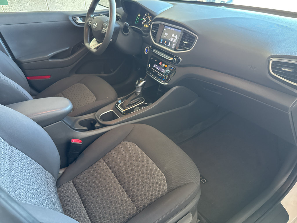 Used 2018 Hyundai Ioniq Blue FWD image 28