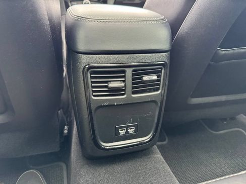 Used 2022 Chrysler 300 S RWD image 16