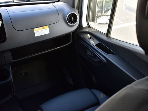 New 2025 Mercedes-Benz Sprinter 2500 image 24