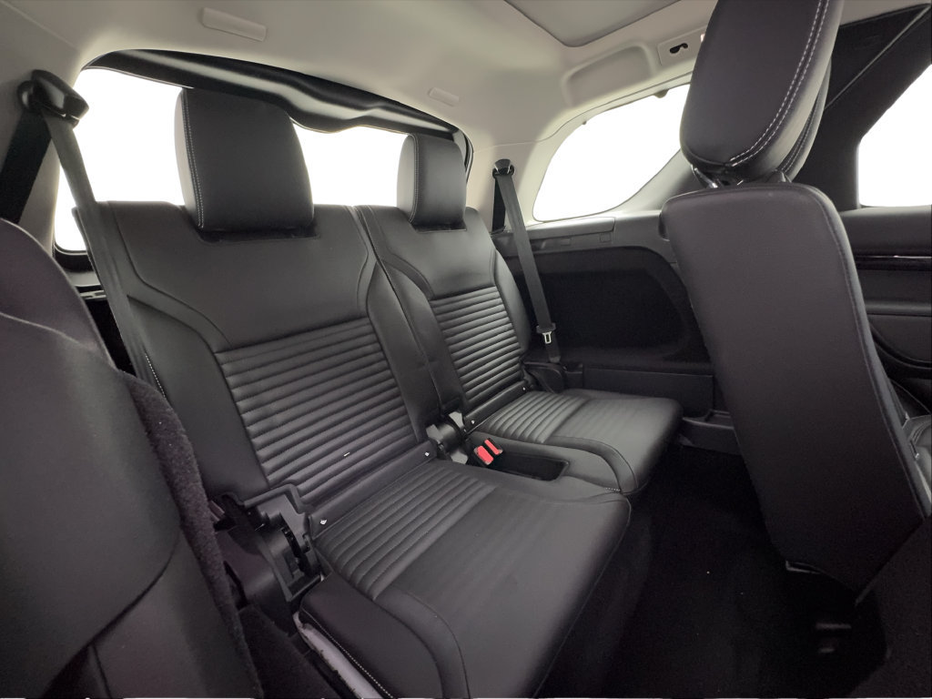 Used 2023 Land Rover Discovery S AWD/4WD image 33