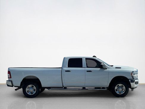 Used 2024 RAM 2500 Tradesman w/ Chrome Appearance Group image 8