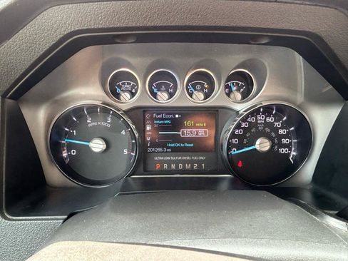 Used 2016 Ford F250 Lariat w/ Lariat Ultimate Package AWD/4WD image 22