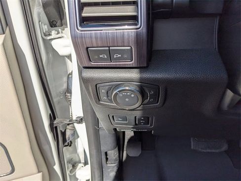 Certified 2021 Ford F450 Limited w/ FX4 Off-Road Package image 31