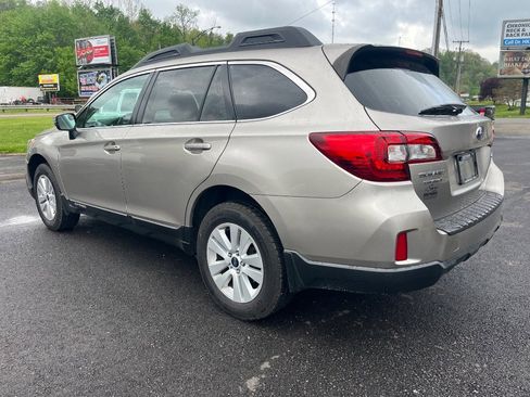 Used 2015 Subaru Outback 2.5i Premium AWD/4WD image 7