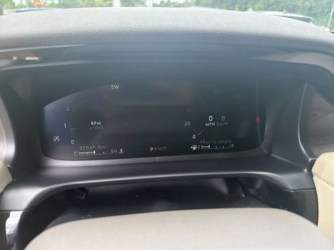 Used 2023 Lincoln Aviator Reserve w/ Equipment Group 201A AWD/4WD image 15