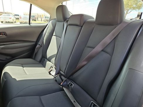 Used 2025 Toyota Corolla LE image 18