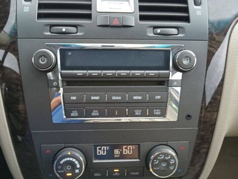 Used 2010 Cadillac DTS FWD image 10
