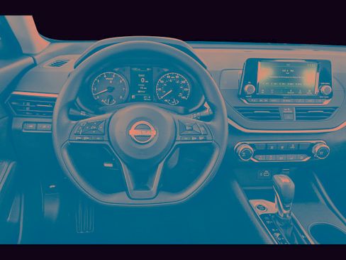 Used 2023 Nissan Altima 2.5 S image 4