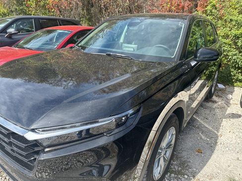 Used 2025 Honda CR-V EX-L image 1