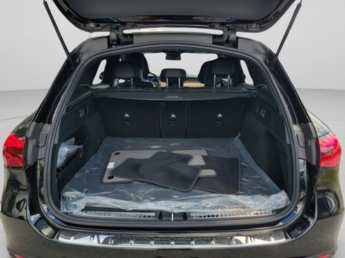Certified 2026 Mercedes-Benz GLC 300 4MATIC image 5