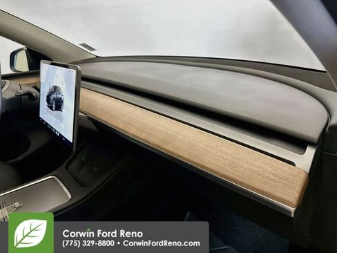 Used 2024 Tesla Model Y Long Range AWD/4WD image 29