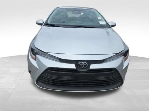 Used 2026 Toyota Corolla LE FWD image 2