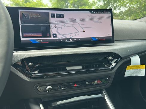 New 2025 BMW 330i Sedan w/ Premium Package image 21