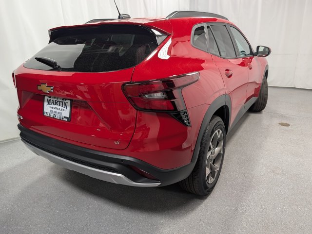 New 2026 Chevrolet Trax LT w/ Sunroof Package FWD image 3