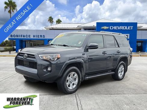 Used 2024 Toyota 4Runner SR5 AWD/4WD image 2
