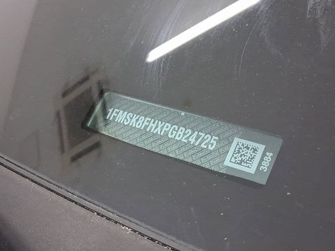 Used 2023 Ford Explorer Limited image 22