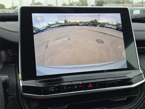 New 2026 Jeep Compass Latitude image 28